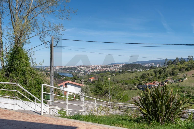 Moradia T5 para Venda em Eiras e São Paulo de Frades Foto 35