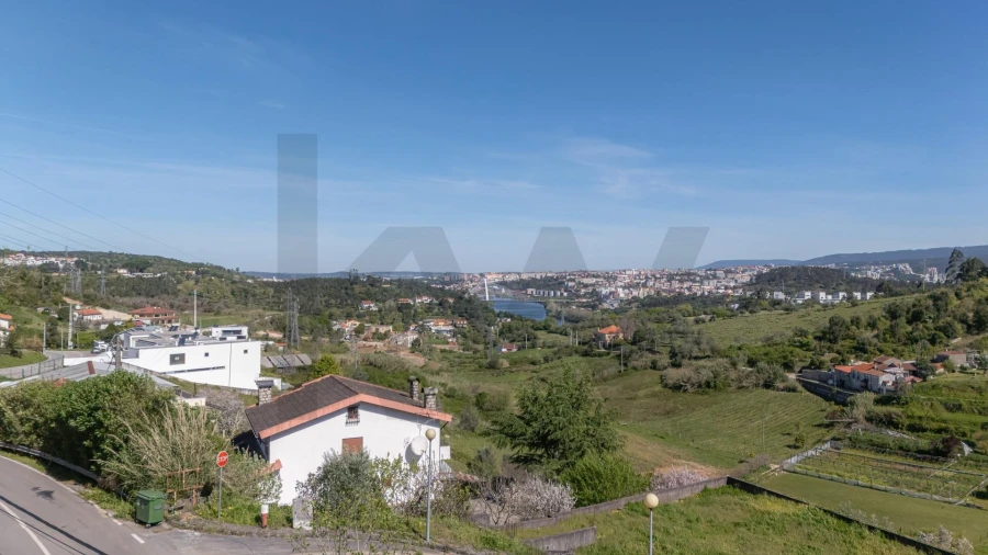 Moradia T5 para Venda em Eiras e São Paulo de Frades Foto 34