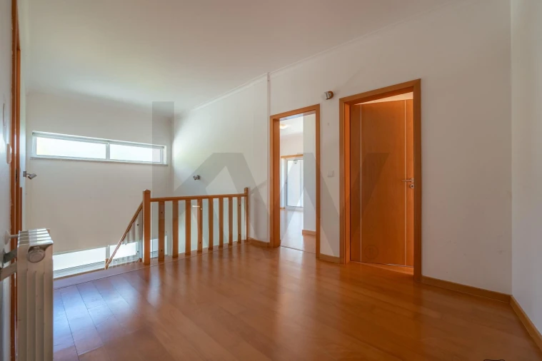 Moradia T5 para Venda em Eiras e São Paulo de Frades Foto 12