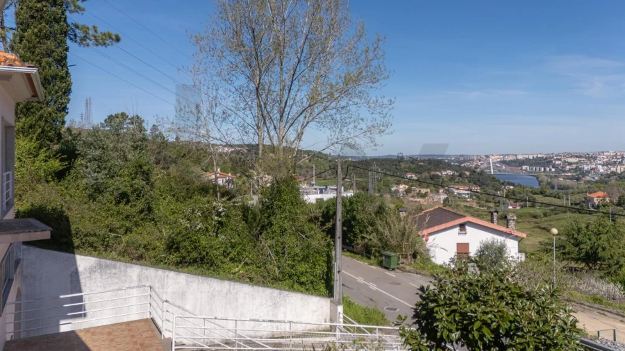 Moradia T5 para Venda em Eiras e São Paulo de Frades Foto 25
