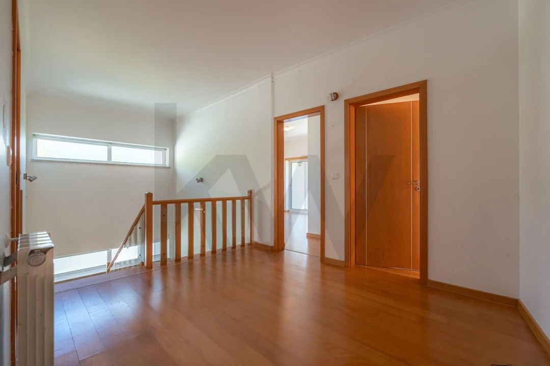 Moradia T5 para Venda em Eiras e São Paulo de Frades Foto 12