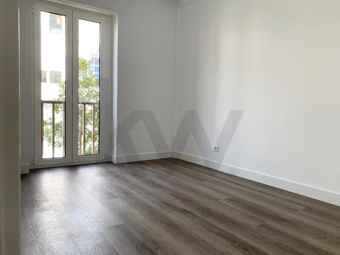 Apartamento T2 para Venda em Carnaxide e Queijas Foto 10