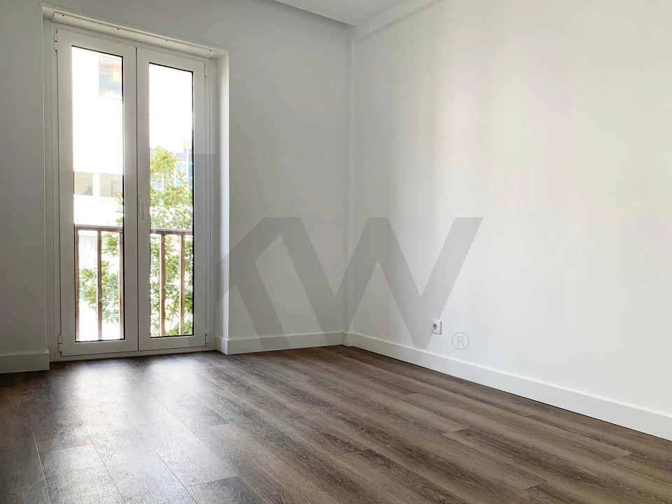 Apartamento T2 para Venda em Carnaxide e Queijas Foto 8