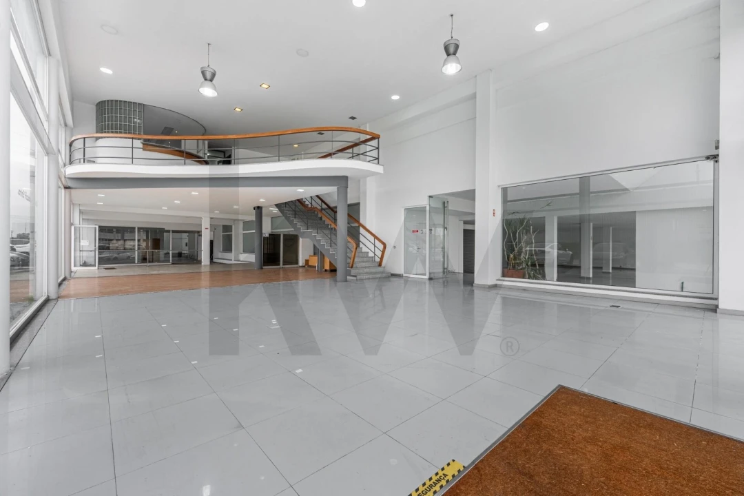 Armazém para Venda em Silvalde Foto 13