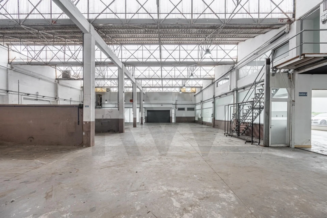 Armazém para Venda em Silvalde Foto 25