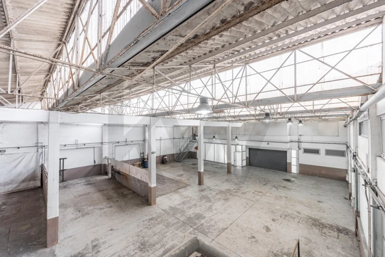 Armazém para Venda em Silvalde Foto 21