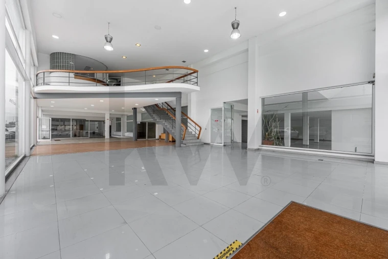 Armazém para Venda em Silvalde Foto 13