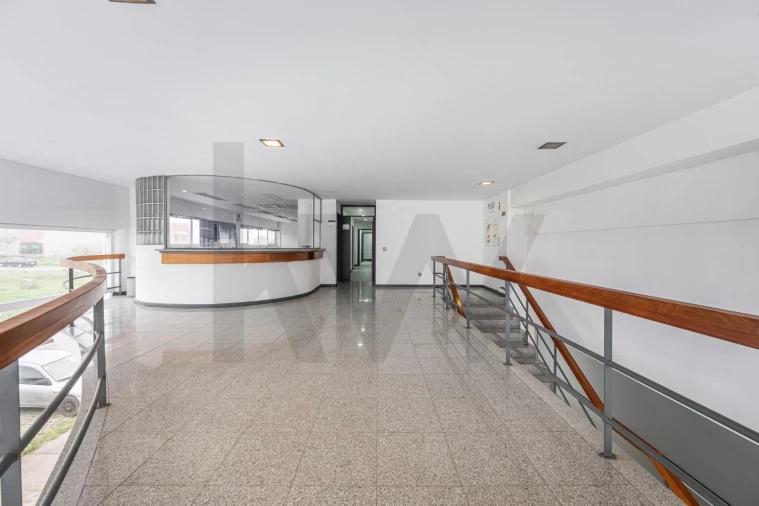 Armazém para Venda em Silvalde Foto 14