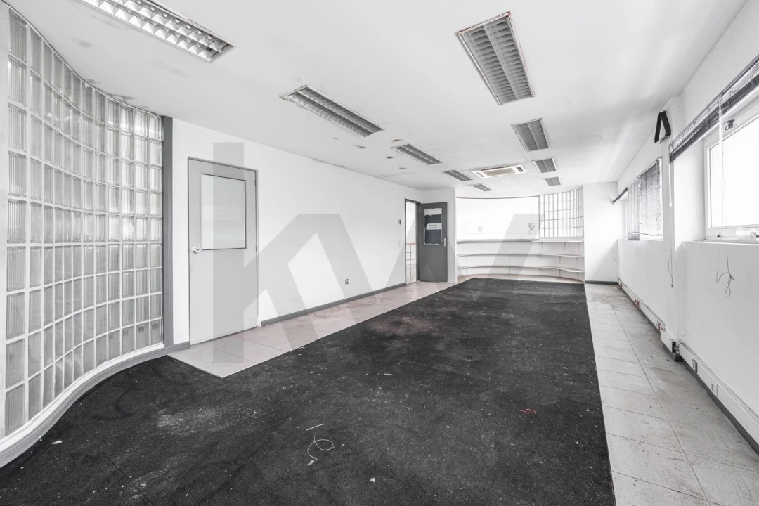 Armazém para Venda em Silvalde Foto 16