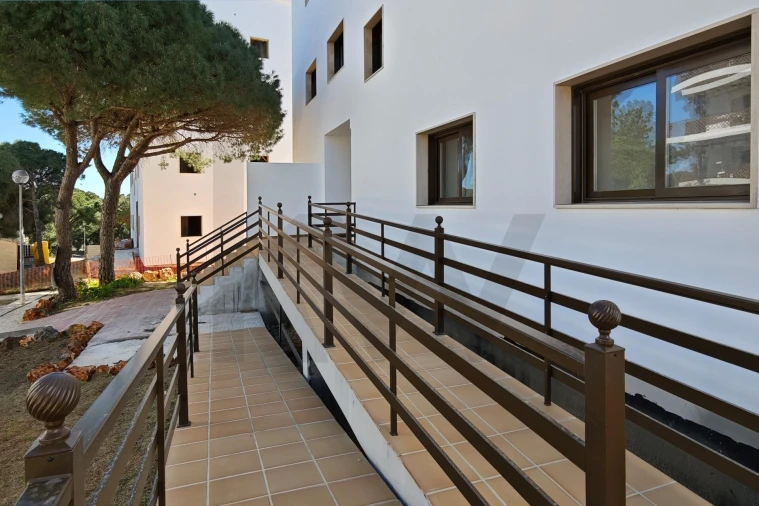 Apartamento T2 para Venda em Albufeira e Olhos de Água Foto 2