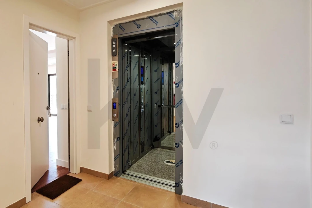 Apartamento T2 para Venda em Albufeira e Olhos de Água Foto 3