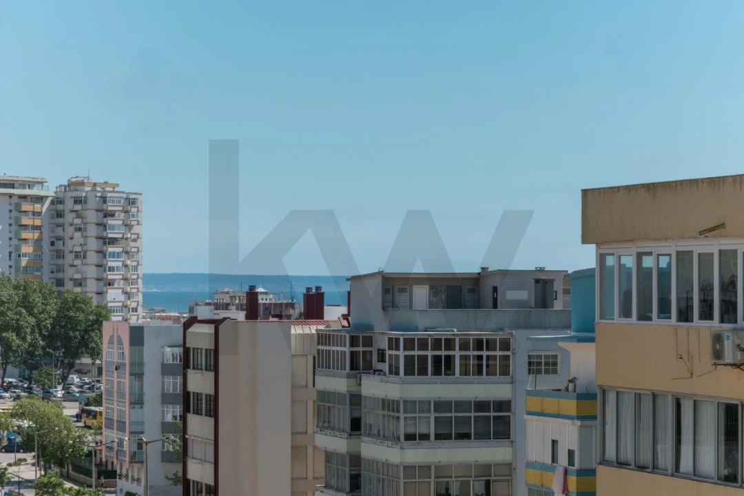 Apartamento T1 para Venda em Costa da Caparica Foto 9