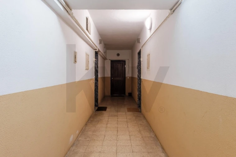 Apartamento T1 para Venda em Costa da Caparica Foto 11