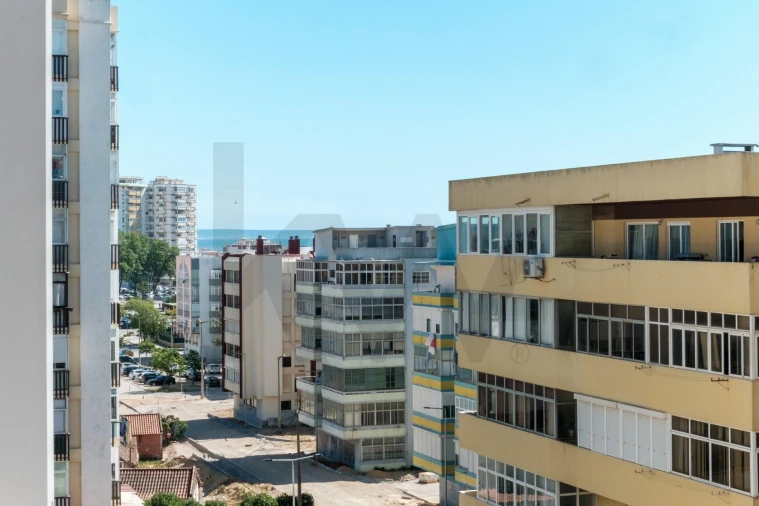 Apartamento T1 para Venda em Costa da Caparica Foto 10