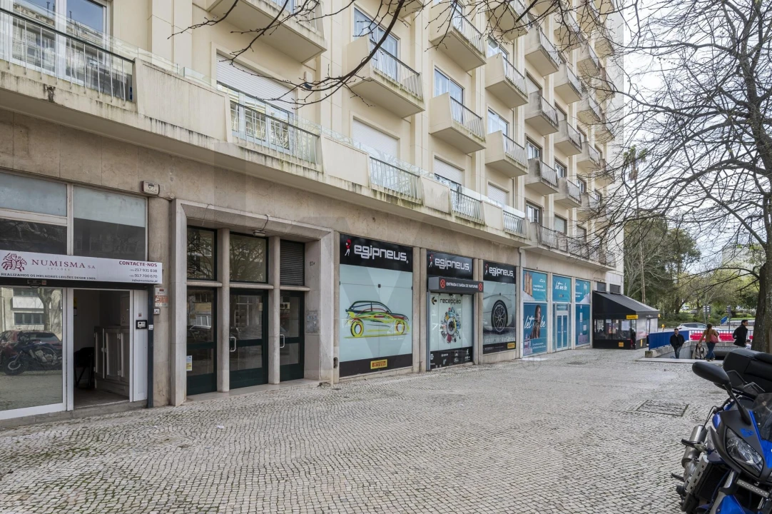 Loja para Venda em Alvalade Foto 6