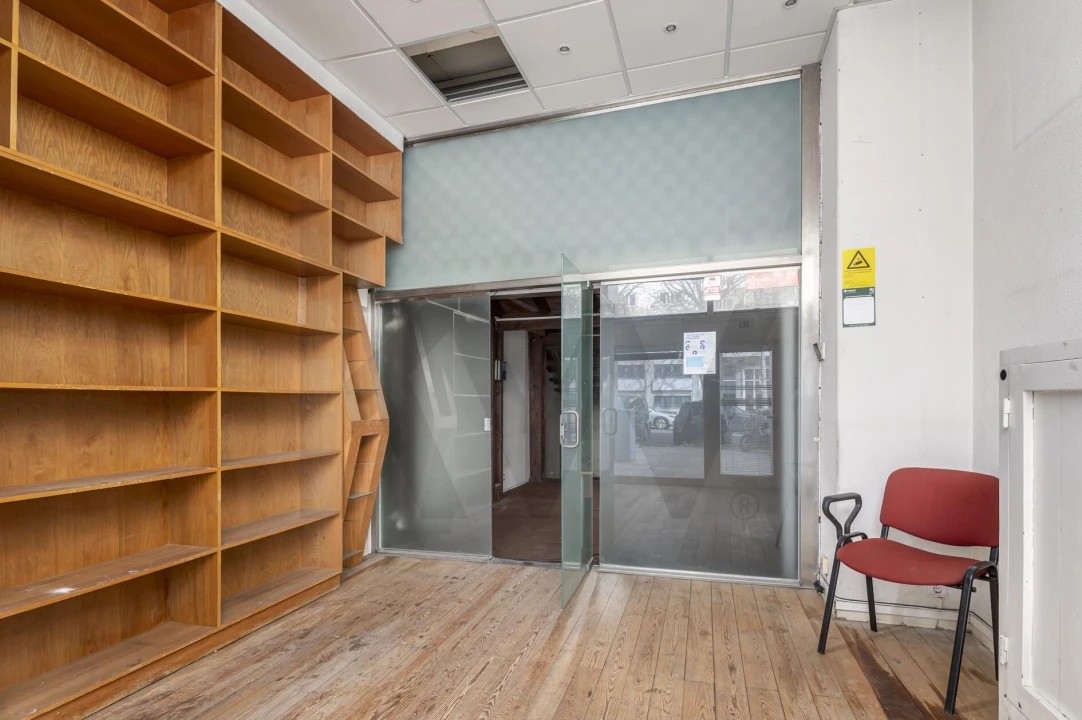 Loja para Venda em Alvalade Foto 7