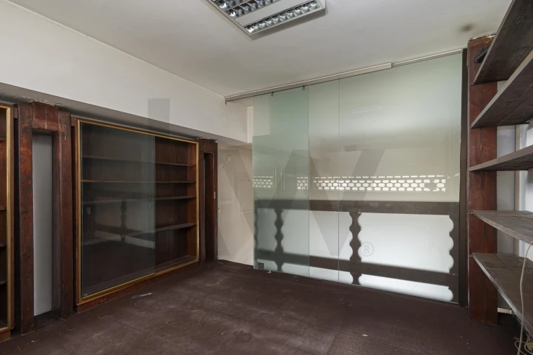 Loja para Venda em Alvalade Foto 20