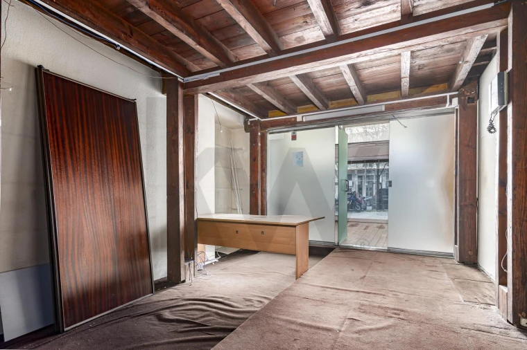 Loja para Venda em Alvalade Foto 16