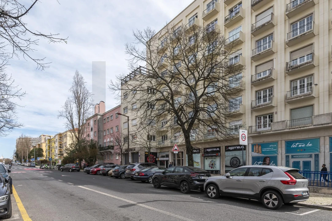 Loja para Venda em Alvalade Foto 2