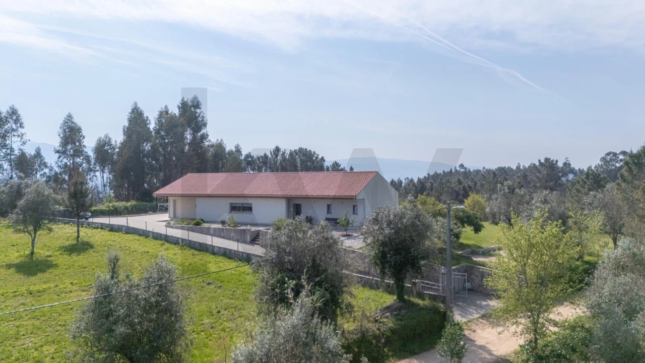 Moradia T3 para Venda em Poiares (Santo Andre) Foto 53