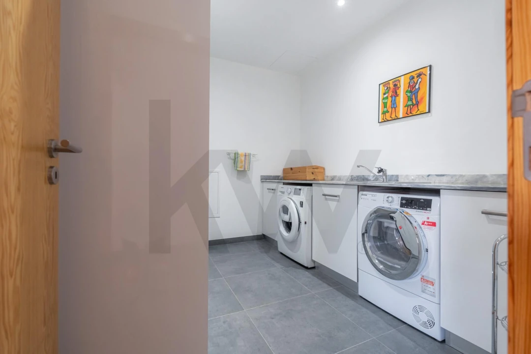 Moradia T3 para Venda em Poiares (Santo Andre) Foto 33