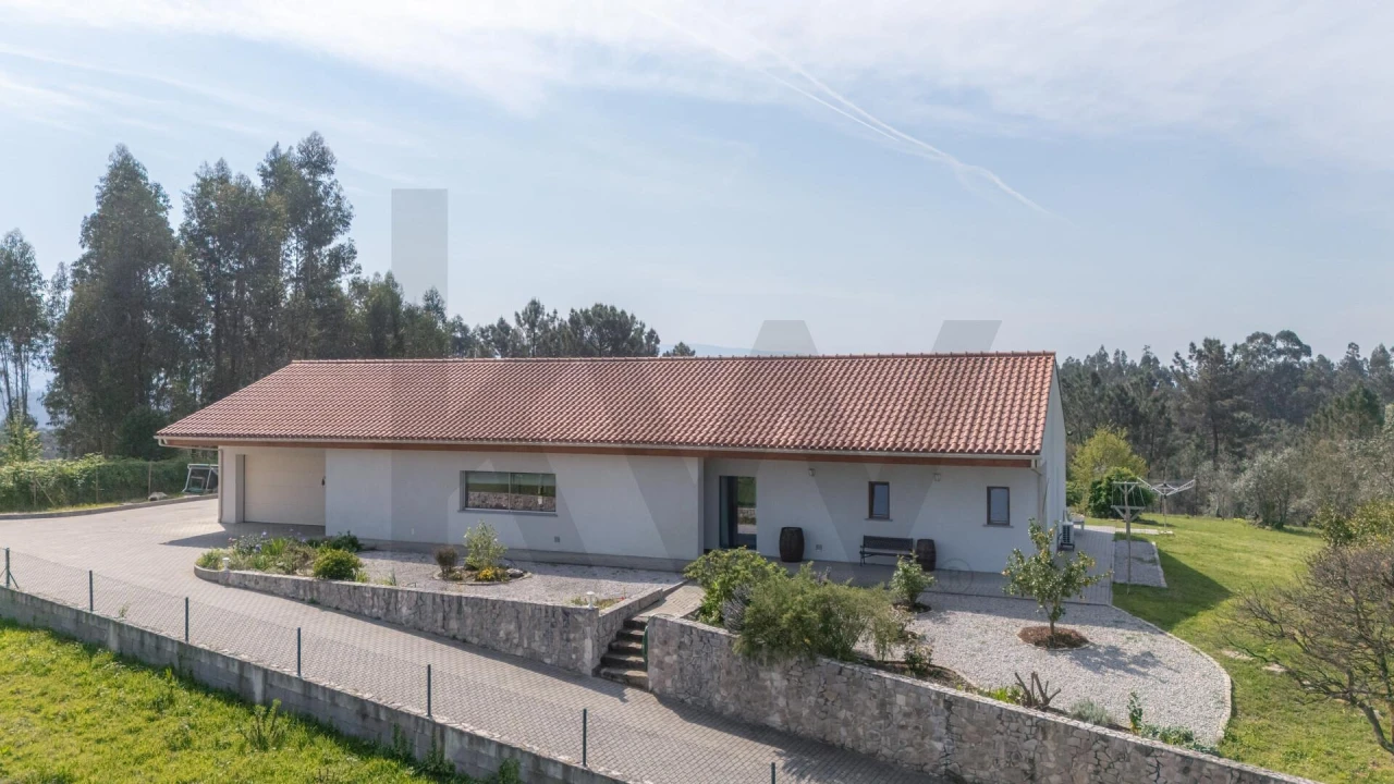 Moradia T3 para Venda em Poiares (Santo Andre) Foto 54