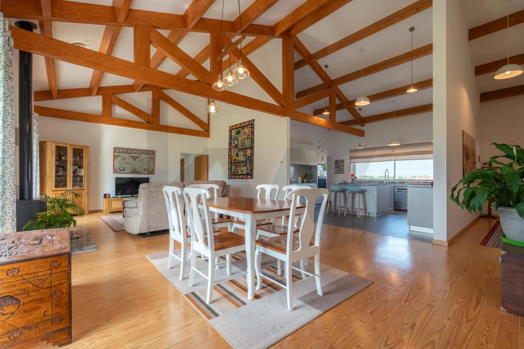 Moradia T3 para Venda em Poiares (Santo Andre) Foto 4