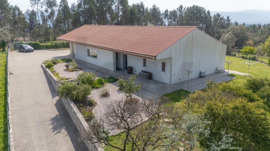 Moradia T3 para Venda em Poiares (Santo Andre) Foto 1