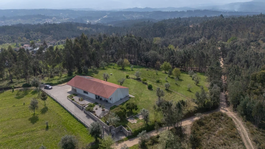 Moradia T3 para Venda em Poiares (Santo Andre) Foto 57