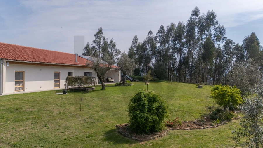 Moradia T3 para Venda em Poiares (Santo Andre) Foto 46