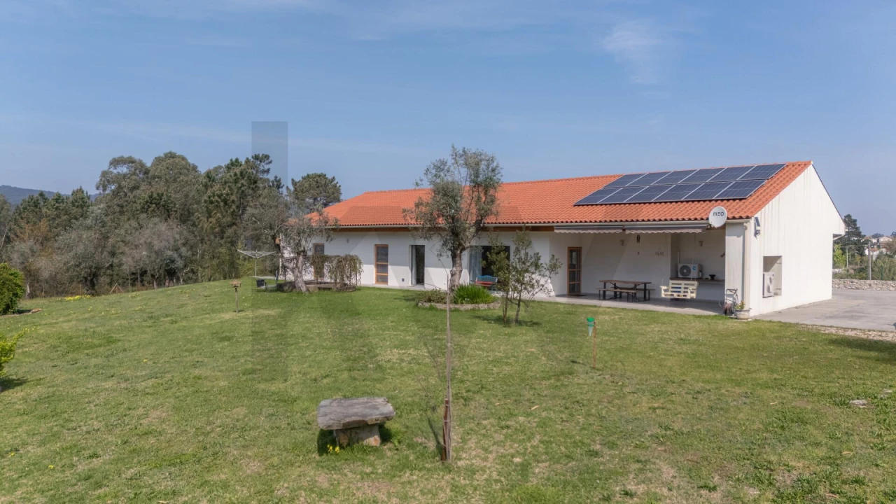 Moradia T3 para Venda em Poiares (Santo Andre) Foto 48