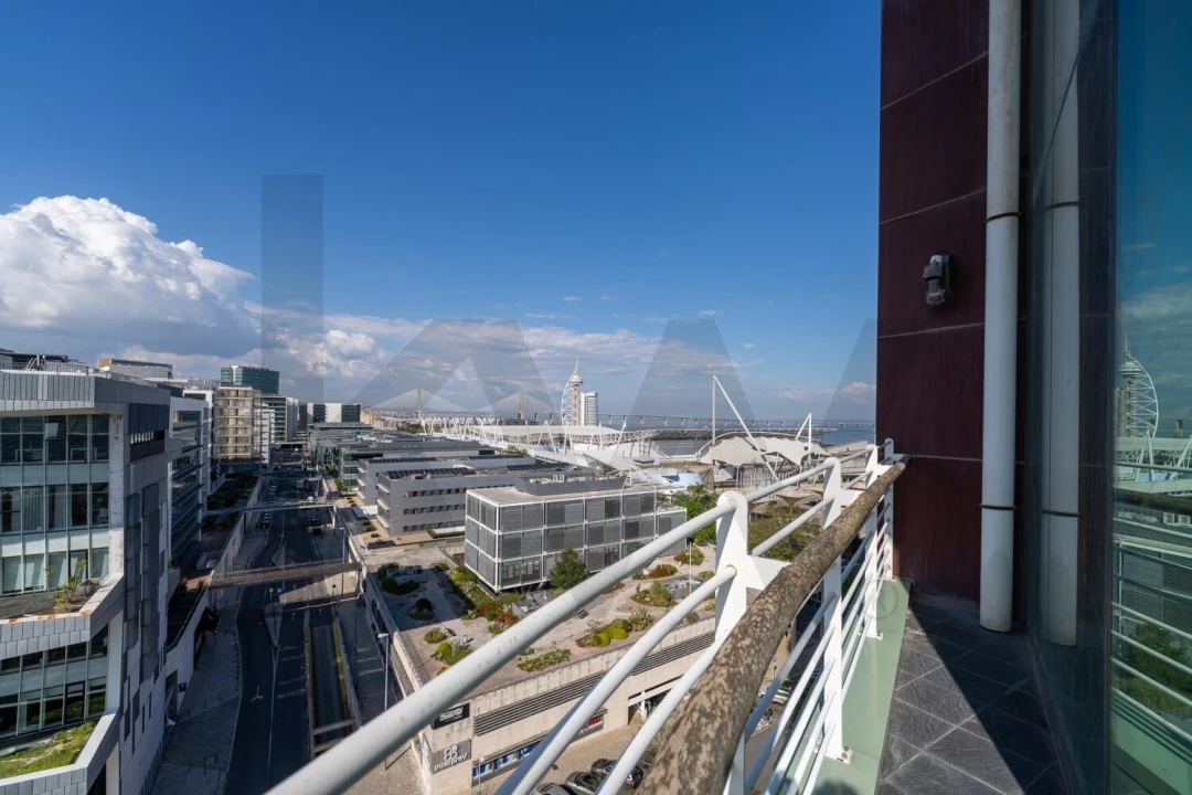 Apartamento T3 para Arrendamento em Parque das Nações Foto 4