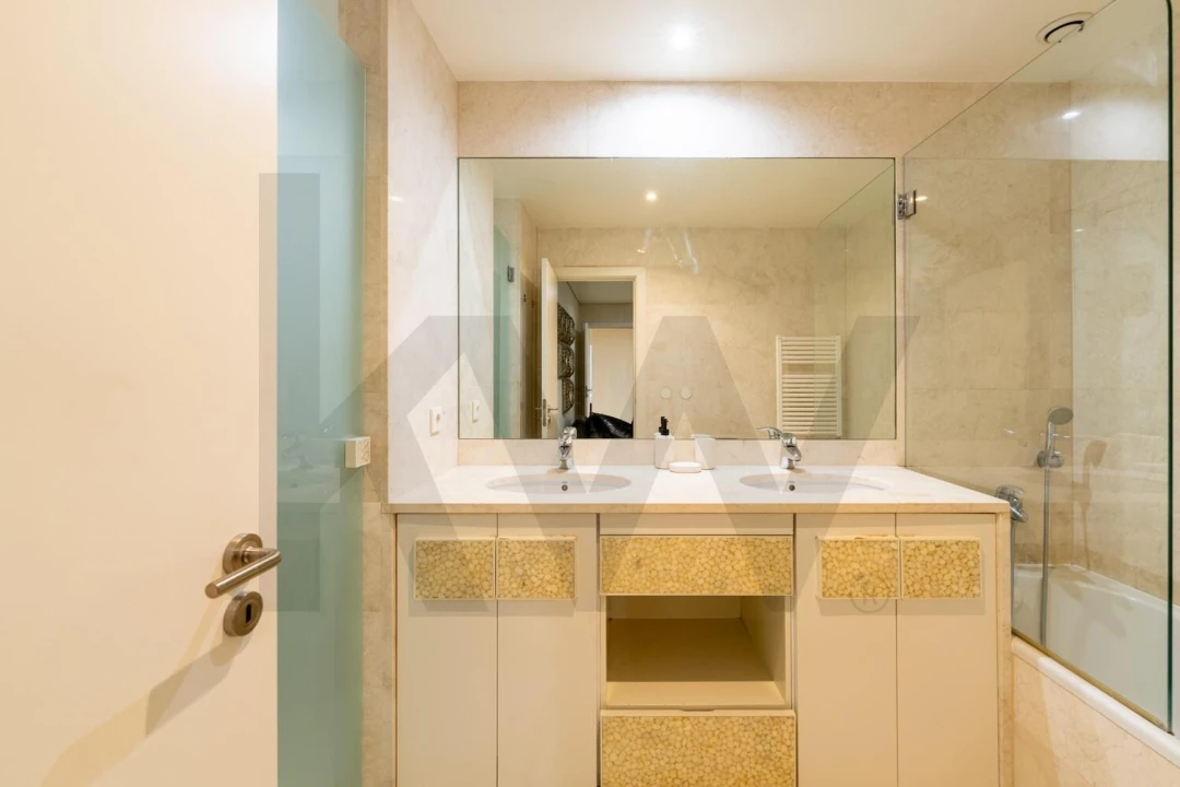 Apartamento T3 para Arrendamento em Parque das Nações Foto 25