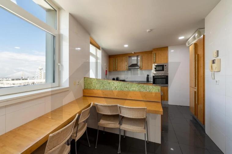 Apartamento T3 para Arrendamento em Parque das Nações Foto 8