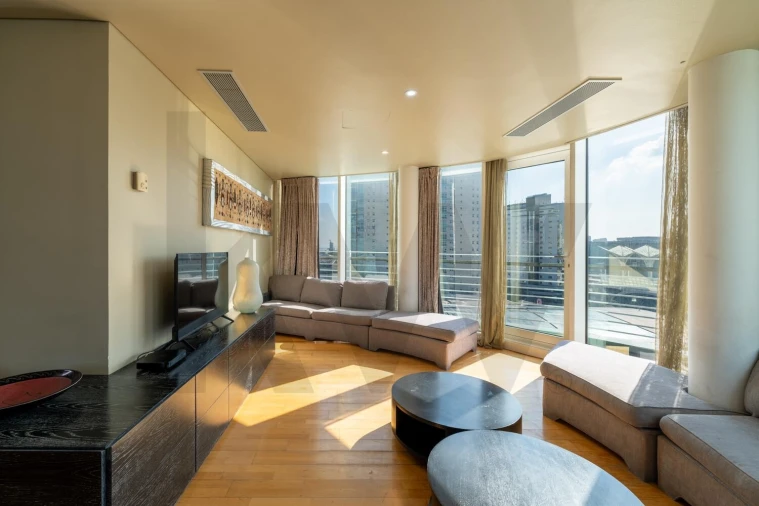 Apartamento T3 para Arrendamento em Parque das Nações Foto 1