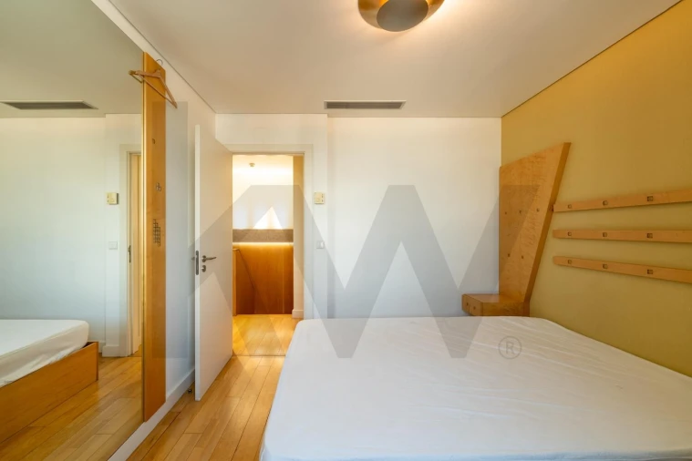 Apartamento T3 para Arrendamento em Parque das Nações Foto 23