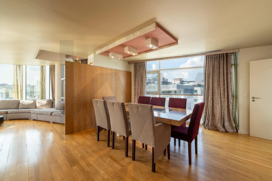 Apartamento T3 para Arrendamento em Parque das Nações Foto 6