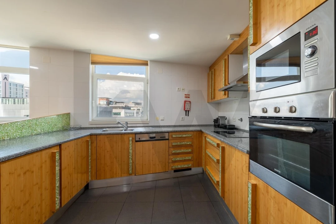 Apartamento T3 para Arrendamento em Parque das Nações Foto 9