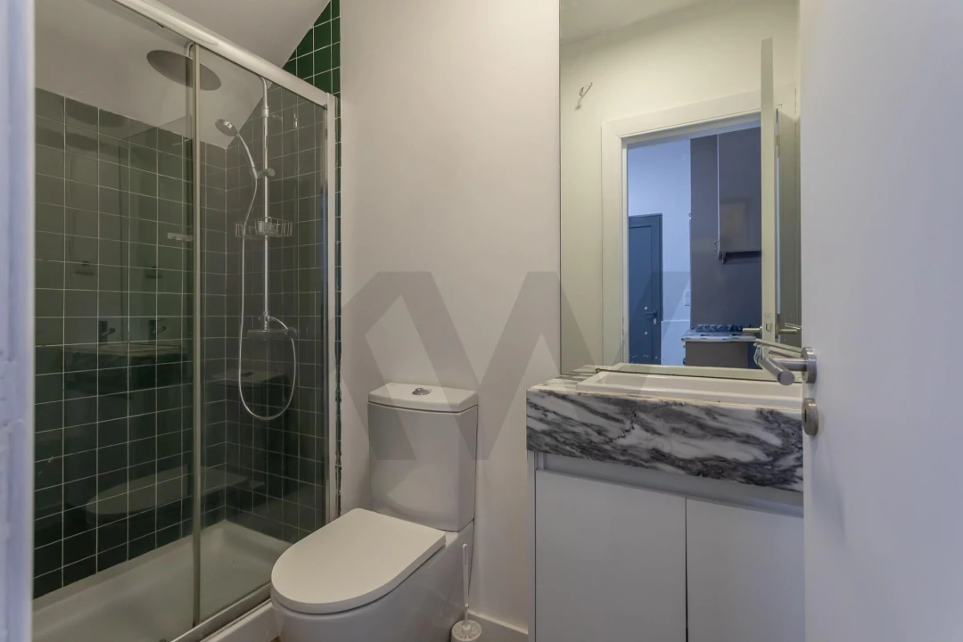 Apartamento T1 para Venda em Alvalade Foto 10