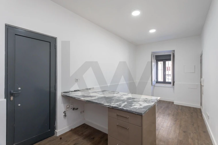 Apartamento T1 para Venda em Alvalade Foto 7