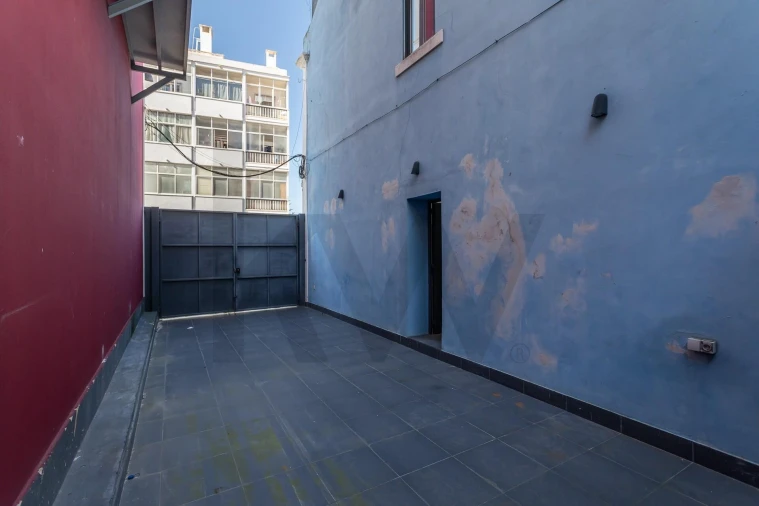 Apartamento T1 para Venda em Alvalade Foto 15