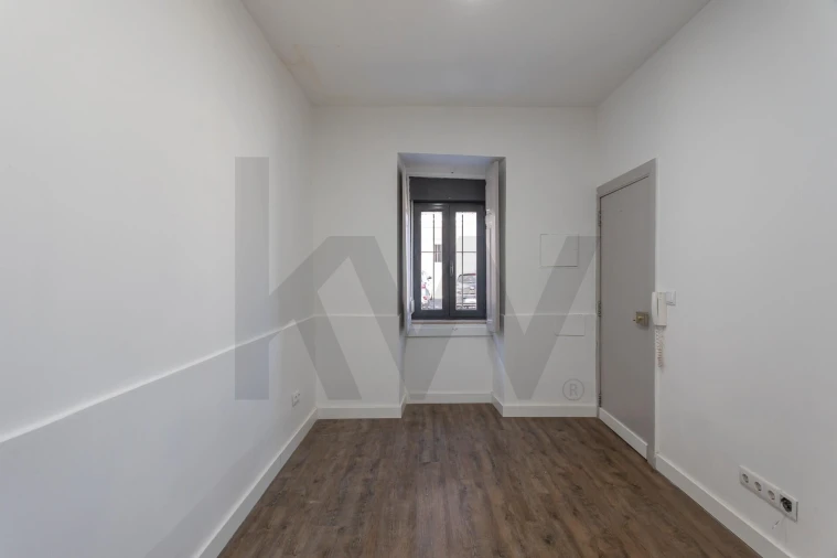 Apartamento T1 para Venda em Alvalade Foto 8