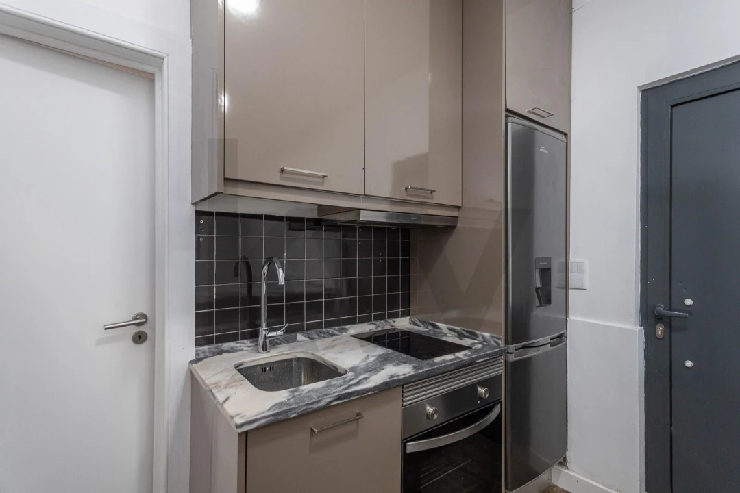 Apartamento T1 para Venda em Alvalade Foto 6