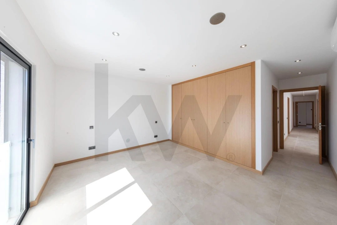 Moradia T4 para Venda em Portimão Foto 19