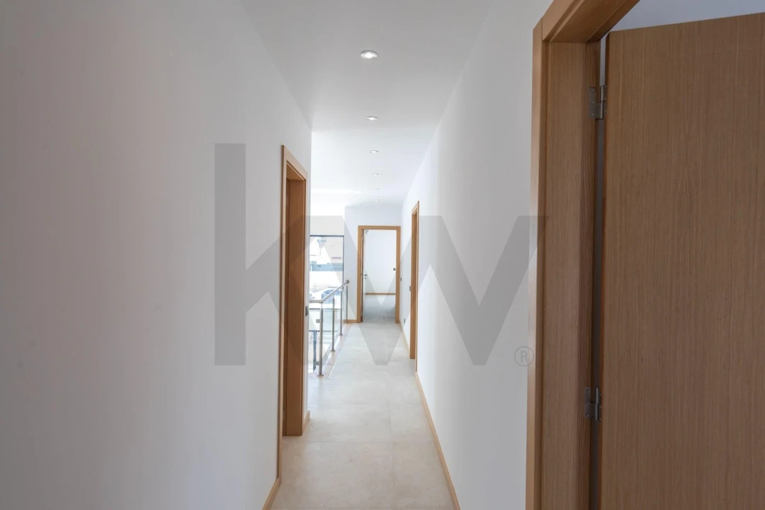 Moradia T4 para Venda em Portimão Foto 17