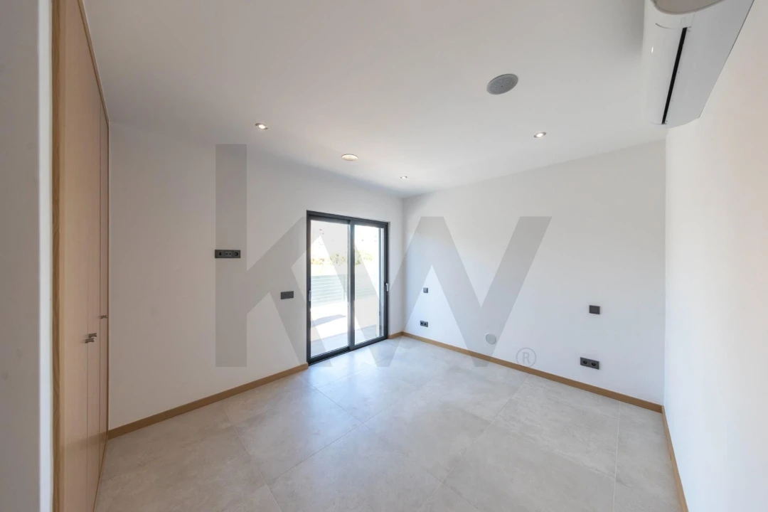 Moradia T4 para Venda em Portimão Foto 23