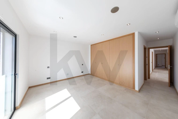 Moradia T4 para Venda em Portimão Foto 19