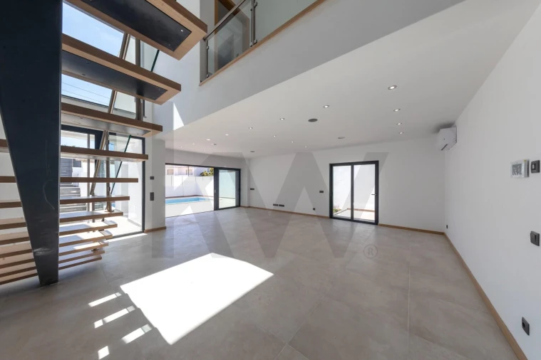 Moradia T4 para Venda em Portimão Foto 7