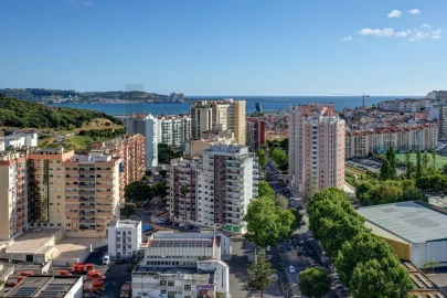 Apartamento T3 para Venda em Algés, Linda-A-Velha e Cruz Quebrada-Dafundo