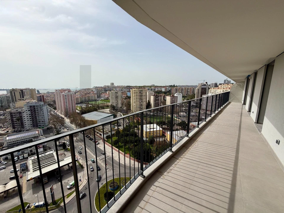 Apartamento T3 para Venda em Algés, Linda-A-Velha e Cruz Quebrada-Dafundo Foto 2